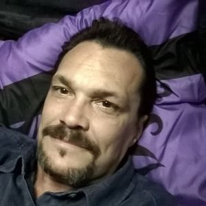 Meet your Posher, Travis troy